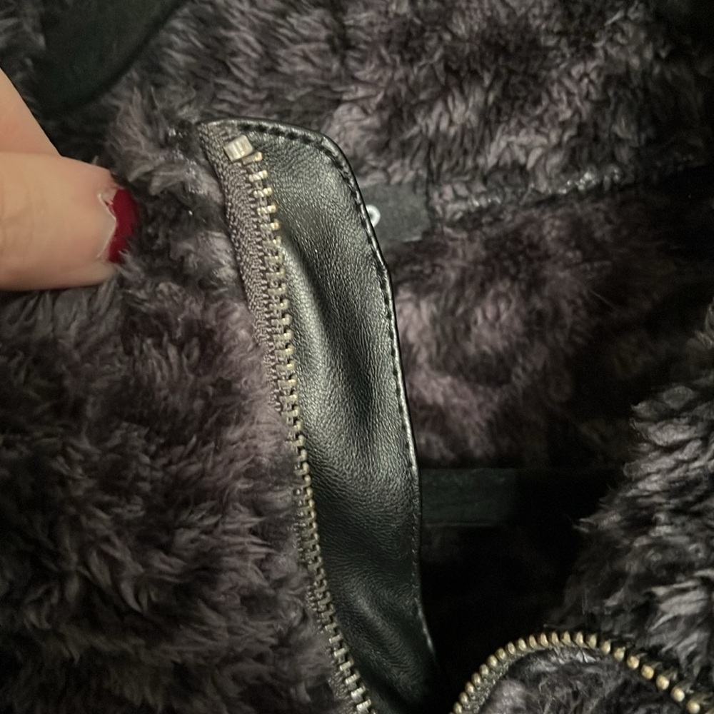 TORRID Black/Charcoal Gray Animal Print Sherpa Fleece Jacket, Size 2X, GUC. - Picture 4 of 13